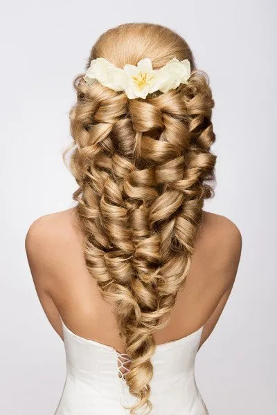 Un coiffeur à Béziers unique en son genre – Envie de Coiffure Un coiffeur à Béziers unique en son genre - coiffeur naturel